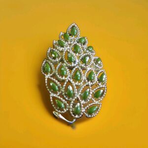 Vintage Gold Tone Openwork Leaf Brooch Pin Green Teardrop Cabochon Botanical